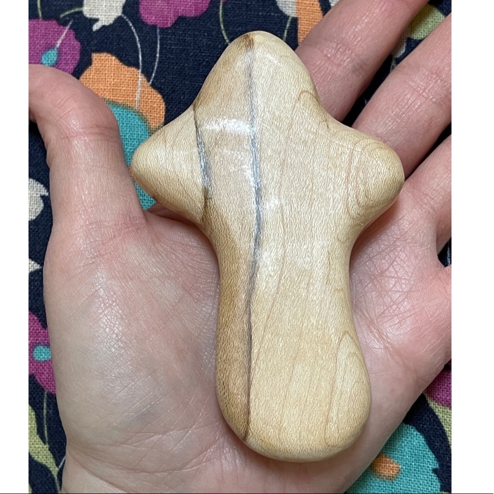 ✝️ Olive Wood Comfort Cross